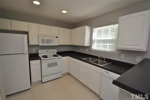 5909 Rivercliff Ct, Raleigh, NC 27610 - Photo 8