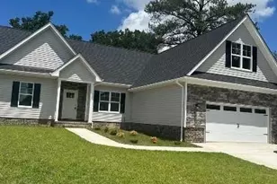 645 Glensford Dr, Fayetteville, NC 28314 - Photo 2