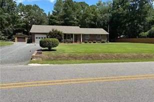 577 Forest Rd, Lumberton, NC 28358 - Photo 2