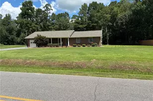577 Forest Rd, Lumberton, NC 28358 - Photo 4