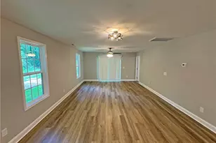 209 Robinson St, Rockingham, NC 28379 - Photo 2