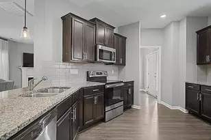 143 Ledgerbrook Ln, Raeford, NC 28376 - Photo 4