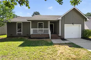 6874 Kingsgate Dr, Fayetteville, NC 28314 - Photo 2