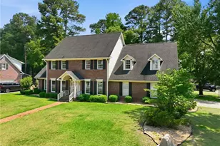 3525 Prestwick Dr, Fayetteville, NC 28303 - Photo 2