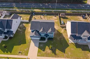 4425 Narrow Pine Ct, Hope Mills, NC 28371 - Photo 2