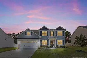 4425 Narrow Pine Ct, Hope Mills, NC 28371 - Photo 1