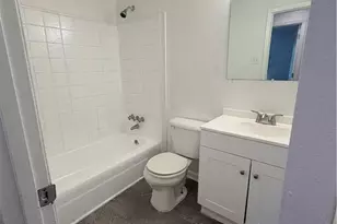 1932 Ashton Rd, Fayetteville, NC 28304 - Photo 10