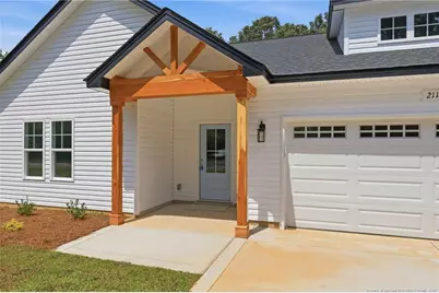 211 E 7th Avenue, Raeford, NC 28376 - Photo 2