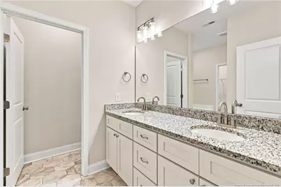 211 E 7th Avenue, Raeford, NC 28376 - Photo 20