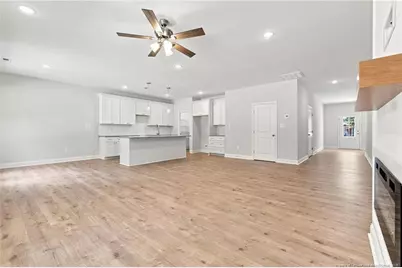 211 E 7th Avenue, Raeford, NC 28376 - Photo 10