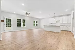 211 E 7th Ave, Raeford, NC 28376 - Photo 18