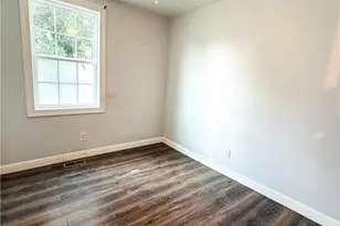 1003 E 8th St, Lumberton, NC 28358 - Photo 6