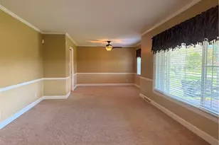 516 E 2nd Ave, Red Springs, NC 28377 - Photo 10