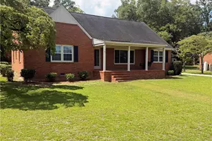 516 E 2nd Ave, Red Springs, NC 28377 - Photo 2