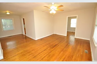 323 E Park Street, Cary, NC 27511 - Photo 2