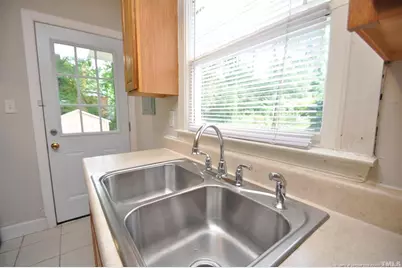 323 E Park Street, Cary, NC 27511 - Photo 14