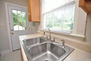 323 E Park St, Cary, NC 27511 - Photo 14