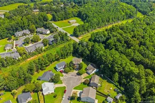 16 Brafferton Ct, Sanford, NC 27330 - Photo 2