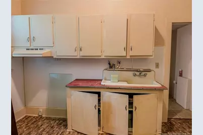 602 E Gertrude Street, Fairmont, NC 28340 - Photo 10