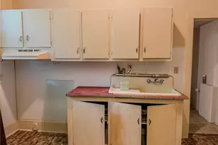 602 E Gertrude St, Fairmont, NC 28340 - Photo 10