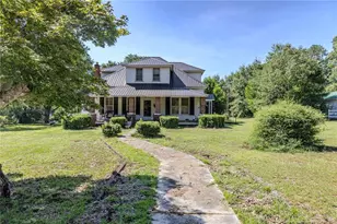 602 E Gertrude St, Fairmont, NC 28340 - Photo 1