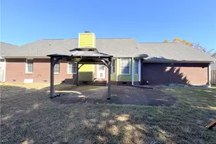 6712 Jacobs Creek Cir, Fayetteville, NC 28306 - Photo 2