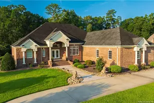 303 Grande Oak Blvd, Lumberton, NC 28358 - Photo 2