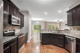 105 Birdsong Ct, Aberdeen, NC 28315 - Photo 8