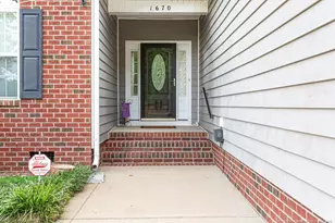 1670 Pristine Ln, Hope Mills, NC 28348 - Photo 2