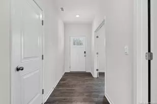 129 Discovery Wy, Spring Lake, NC 28390 - Photo 2