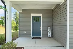 1425 Queen Trigger Dr, Fuquay-Varina, NC 27526 - Photo 4