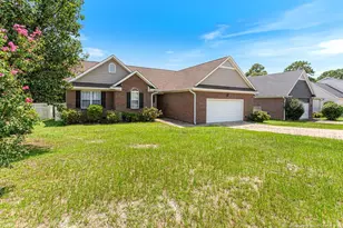 621 Connaly Dr, Hope Mills, NC 28348 - Photo 2