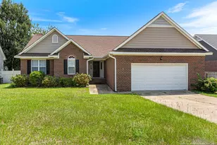 621 Connaly Dr, Hope Mills, NC 28348 - Photo 1