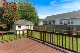 621 Connaly Dr, Hope Mills, NC 28348 - Photo 6