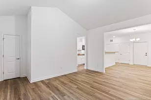 633 Sanders St, Hope Mills, NC 28348 - Photo 32