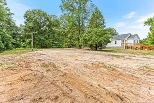 633 Sanders St, Hope Mills, NC 28348 - Photo 12