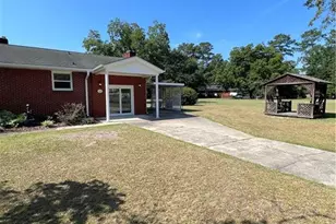 62 Boone Rd, Lumberton, NC 28360 - Photo 2