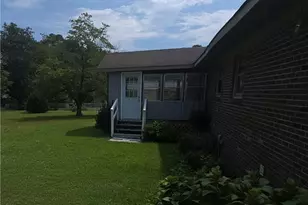 823 E Donaldson Ave, Raeford, NC 28376 - Photo 12