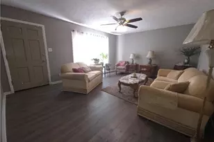 823 E Donaldson Ave, Raeford, NC 28376 - Photo 4