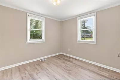 604 Calhoun Street, Clinton, NC 28328 - Photo 6