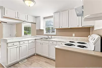 604 Calhoun Street, Clinton, NC 28328 - Photo 16