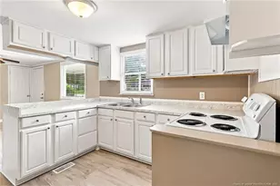 604 Calhoun St, Clinton, NC 28328 - Photo 16