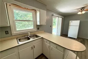 581 N Reilly Rd, Fayetteville, NC 28303 - Photo 18