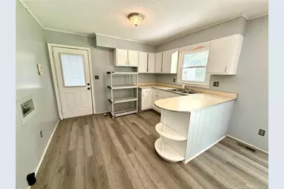 581 N Reilly Road, Fayetteville, NC 28303 - Photo 16
