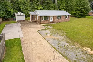 581 N Reilly Rd, Fayetteville, NC 28303 - Photo 10