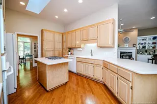 758 Turnbury Ct, Sanford, NC 27332 - Photo 10
