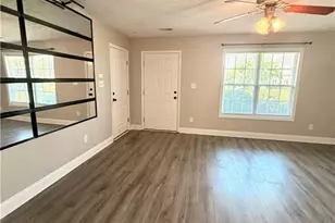 2110 Queen Elizabeth Ln, Hope Mills, NC 28348 - Photo 4