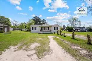 101 1st St, Erwin, NC 28339 - Photo 2