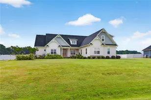 5832 Dottie Cir, Hope Mills, NC 28348 - Photo 2