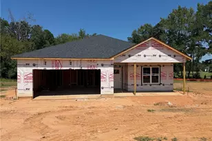 406 Thorntons Creek Dr, Erwin, NC 28339 - Photo 1